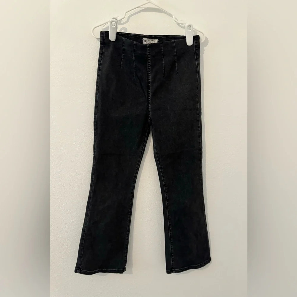 Free People high waist cropped bootcut jeans pull on black wash comfy size 28
